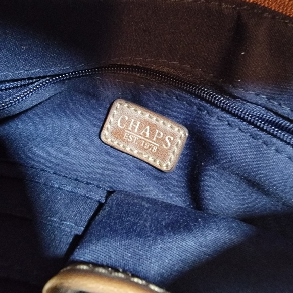 CHAPS Cross Body Wristlet Clutch Purse Tortoise Shell Accent. - Picture 9 of 9